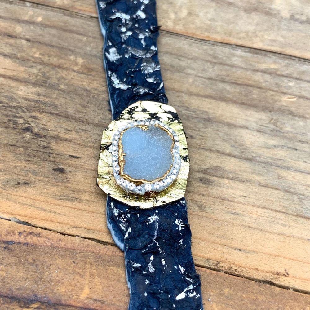 Matana Navy Blue leather and druzy pave bracelet - Picture 6 of 8